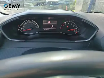 Photo 13 Peugeot 208  PureTech 100 S&S BVM6