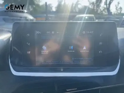 Photo 14 Peugeot 208  PureTech 75 S&S BVM5