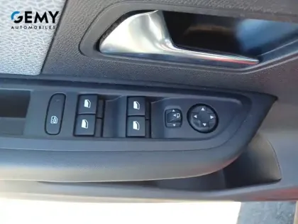 Photo 11 Citroën C4  PureTech 155 S&S EAT8