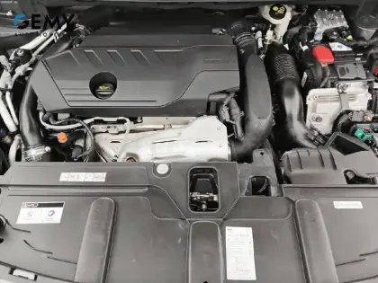 Photo 28 Peugeot 3008  Hybrid 225 e-EAT8