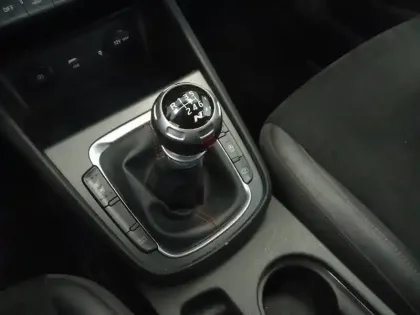 Photo 23 Hyundai Kona  1.0 T-GDi 120 Hybrid 48V
