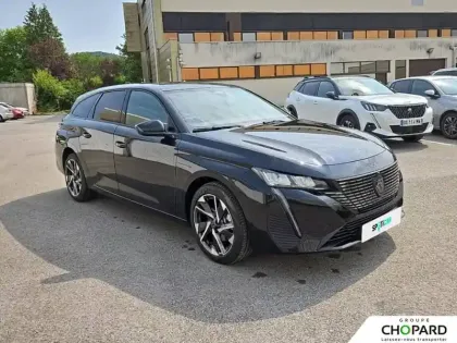 Photo 32 Peugeot 308  SW Hybrid 136 e-DCS6