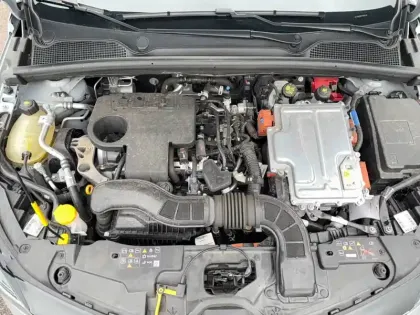 Photo 18 Renault Clio  E-Tech full hybrid 145