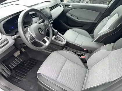 Photo 28 Renault Clio  E-Tech full hybrid 145