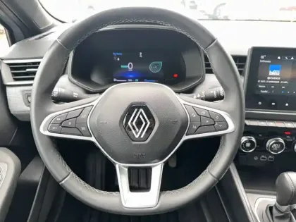 Photo 13 Renault Clio  E-Tech full hybrid 145