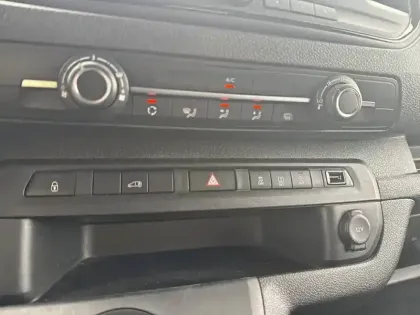 Photo 18 Peugeot Expert  FGN XL BLUEHDI 145 S&S EAT8