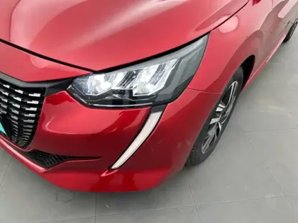 Photo 35 Peugeot 208  BlueHDi 100 S&S BVM6
