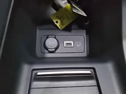 Photo 28 Peugeot 308  BlueHDi 130ch S&S EAT8