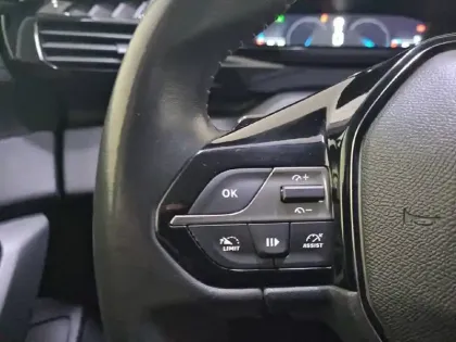 Photo 30 Peugeot 308  BlueHDi 130ch S&S EAT8