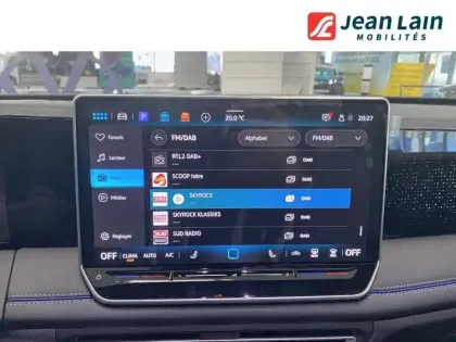 Photo 15 Volkswagen Tiguan  1.5 eTSI 150ch DSG7