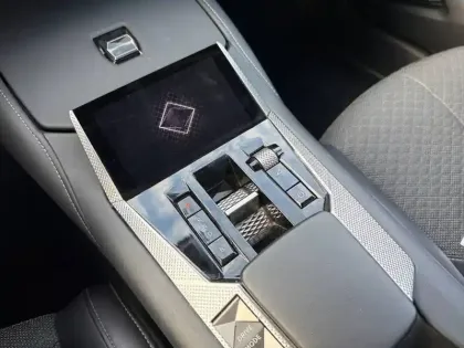 Photo 13 DS DS 4  Hybride E-Tense 225 EAT8