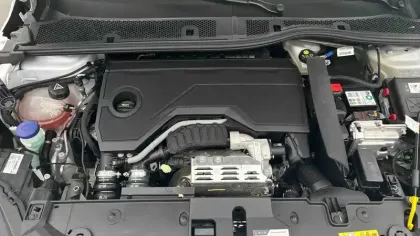 Photo 21 Peugeot 208  Hybrid 110 ch e-DCS6