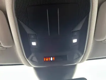 Photo 19 Peugeot 308  PureTech 130ch S&S EAT8