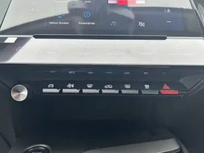 Photo 20 Peugeot 308  PureTech 130ch S&S EAT8