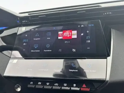 Photo 21 Peugeot 308  PureTech 130ch S&S EAT8