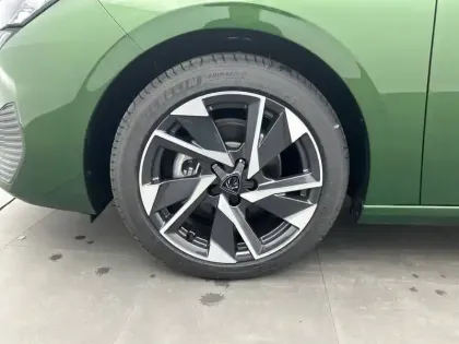 Photo 12 Peugeot 308  PureTech 130ch S&S EAT8