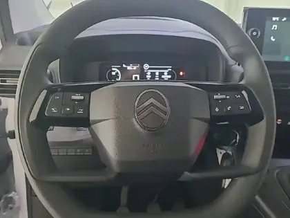 Photo 8 Citroën Berlingo  VAN M DIESEL 100 CH MANUELLE