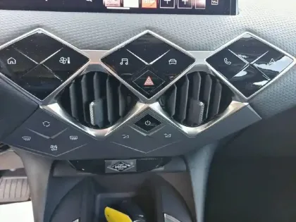 Photo 14 DS DS 3  BlueHDi 130 EAT8