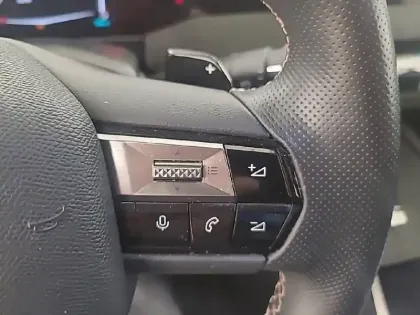 Photo 43 DS DS 4  Hybride E-Tense 225 EAT8