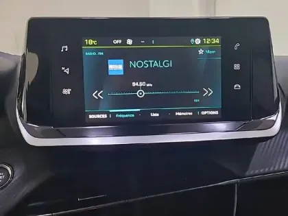 Photo 18 Peugeot 208  Electrique 50 kWh 136ch