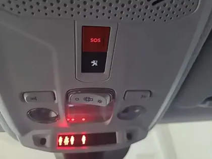 Photo 25 Peugeot 208  Electrique 50 kWh 136ch