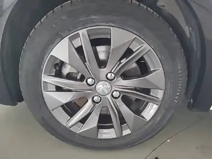 Photo 12 Peugeot 208  Electrique 50 kWh 136ch