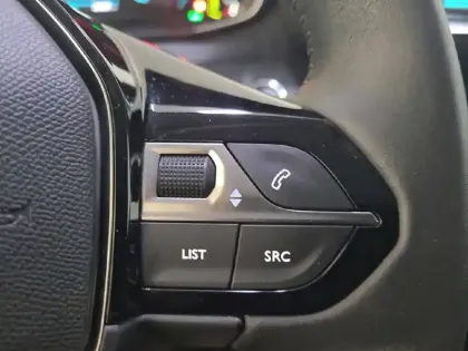 Photo 28 Peugeot 208  Electrique 50 kWh 136ch