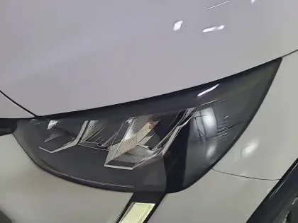 Photo 15 Peugeot 208  Electrique 50 kWh 136ch