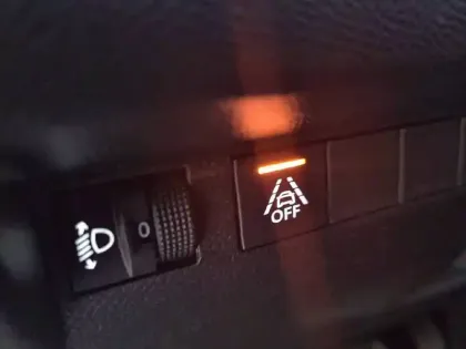 Photo 29 Peugeot 208  Electrique 50 kWh 136ch