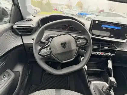 Photo 8 Peugeot 208  100 S&S BVM6