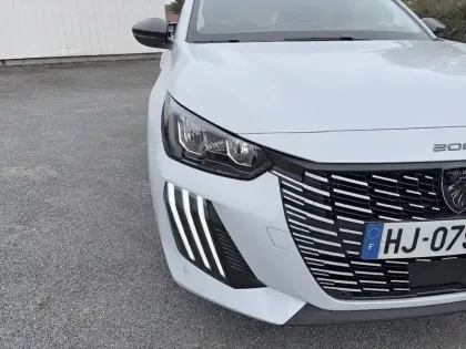 Photo 15 Peugeot 208  100 S&S BVM6