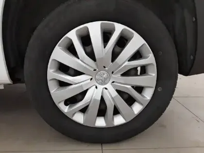 Photo 12 Peugeot Partner  FOURGON STANDARD 1000 KG BLUEHDI 130 S&S EAT8