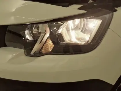 Photo 15 Peugeot Partner  FOURGON STANDARD 1000 KG BLUEHDI 130 S&S EAT8