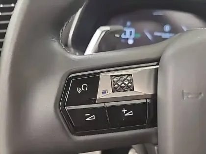Photo 43 DS DS 7 DS7 Crossback Hybride E-Tense 300 EAT8 4x4