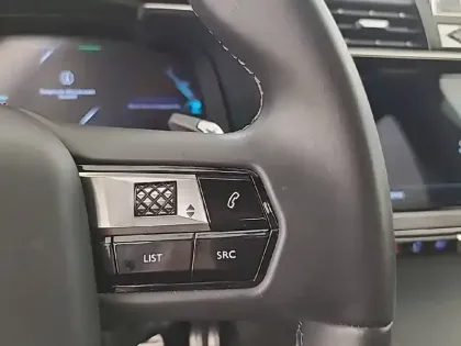 Photo 42 DS DS 7 DS7 Crossback Hybride E-Tense 300 EAT8 4x4