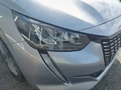 Photo 15 Peugeot 208  PureTech 100 S&S BVM6