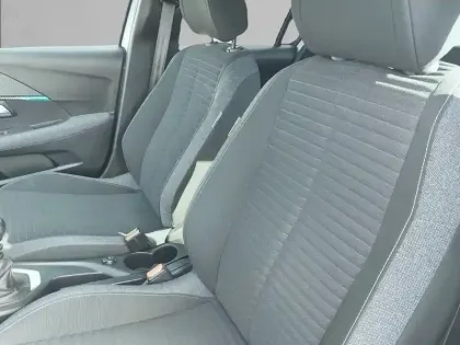 Photo 10 Peugeot 208  PureTech 100 S&S BVM6