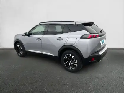 Photo 6 Peugeot 2008  PureTech 130 S&S EAT8
