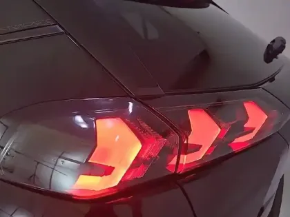 Photo 19 Peugeot 2008  BlueHDi 130 S&S EAT8