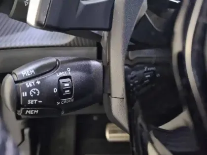 Photo 28 Peugeot 2008  BlueHDi 130 S&S EAT8