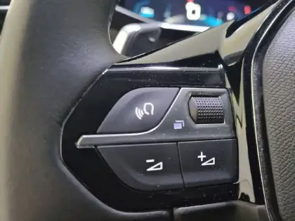 Photo 29 Peugeot 2008  BlueHDi 130 S&S EAT8