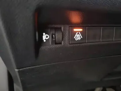 Photo 31 Peugeot 2008  BlueHDi 130 S&S EAT8