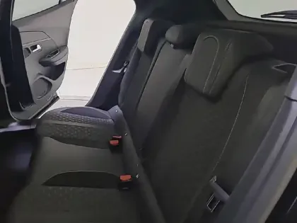 Photo 14 Peugeot 2008  BlueHDi 130 S&S EAT8