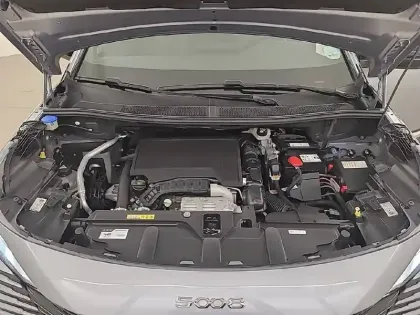 Photo 62 Peugeot 5008  PureTech 130ch S&S EAT8
