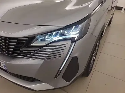 Photo 51 Peugeot 5008  PureTech 130ch S&S EAT8