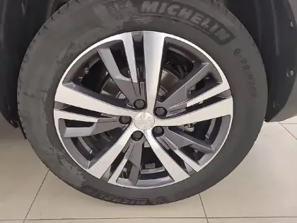Photo 48 Peugeot 5008  PureTech 130ch S&S EAT8