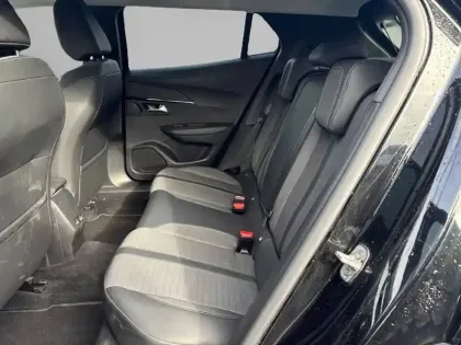 Photo 11 Peugeot 2008  BlueHDi 130 S&S EAT8