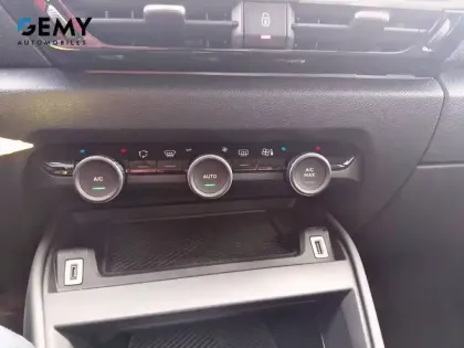 Photo 12 Citroën C4  PureTech 130 S&S EAT8