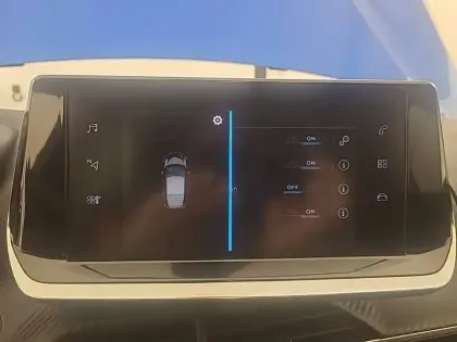 Photo 19 Peugeot 208  Electrique 50 kWh 136ch