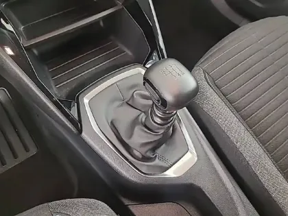 Photo 13 Peugeot 2008  PureTech 100 S&S BVM6